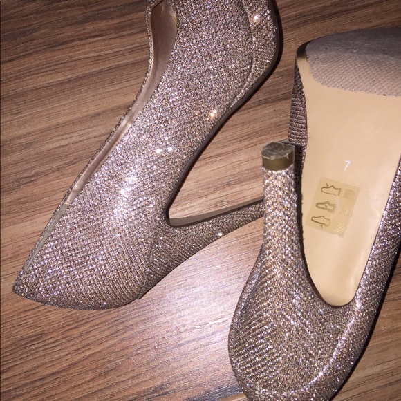 Sparkly Heels/ Pumps - Picture 3 of 3